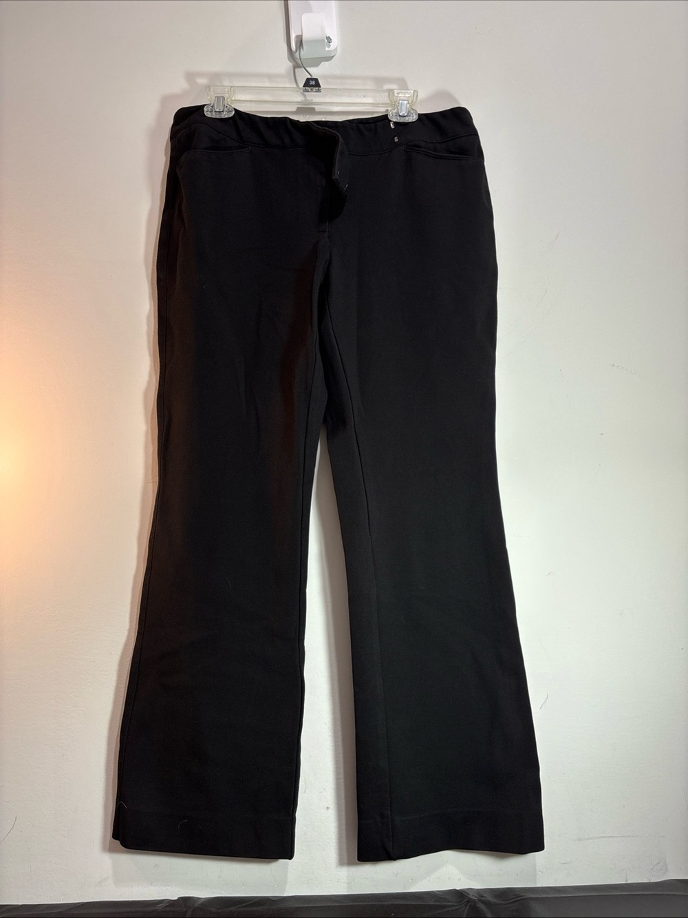 White House Black Market Black Women’s Stretch Bootcut Dress Pants. J-99